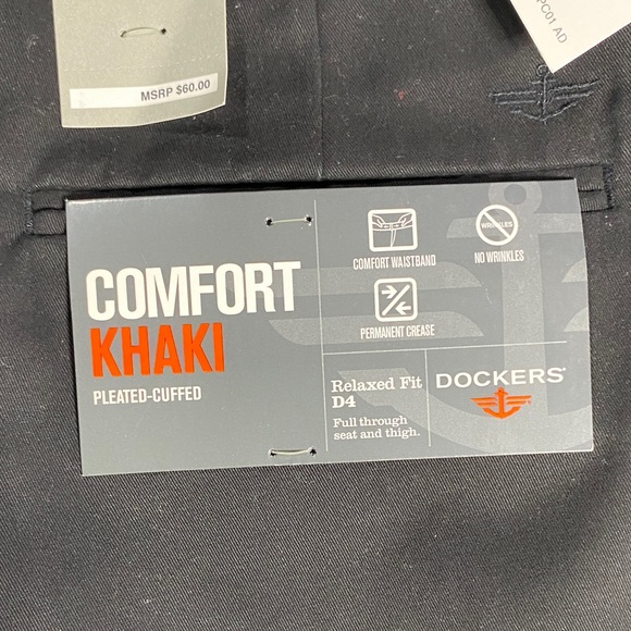 Dockers Men's Black Comfort Khaki Pleated Cuffed Relaxed Fit Pants 38x32 NWT - Picture 8 of 16